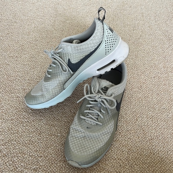 Nike Air Max Thea - Picture 1 of 4